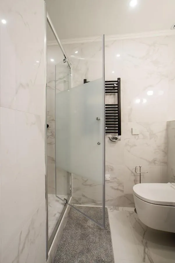 Apartment Sartre : Au Coeur De La Rive Gauche, Neuf, Design, 2/4 Personnes *